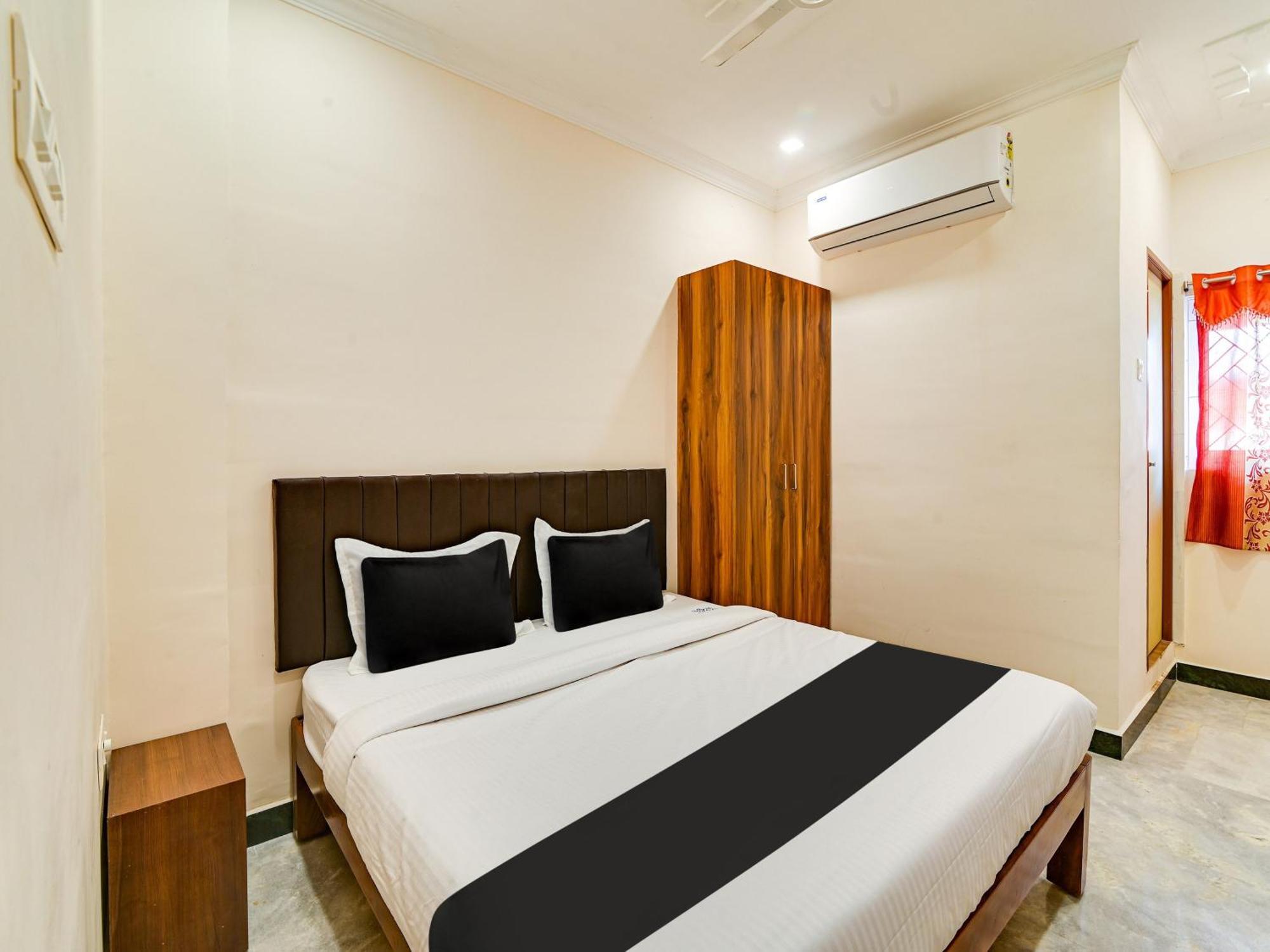 ולורה Hotel O Rj Royal Inn מראה חיצוני תמונה
